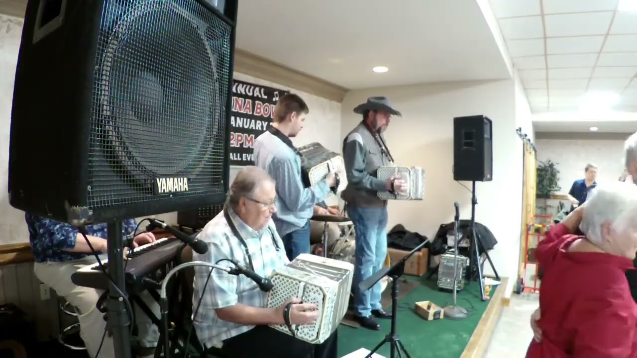 Gary's Polka - Jerry Minar, Jake Bastyr, Jay Minar at the 47th Concertina Bowl in Blaine, MN.