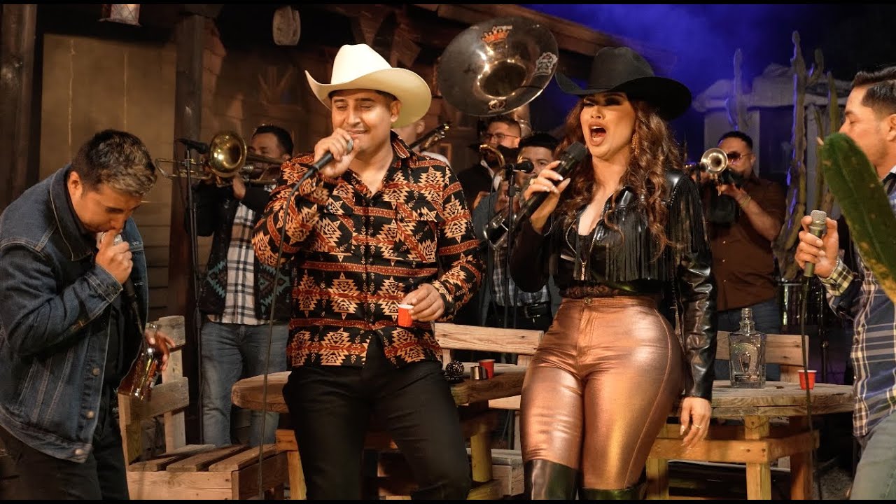 Alejandra Rojas | La Mal Pagadora | FT Banda Coloso - En Vivo