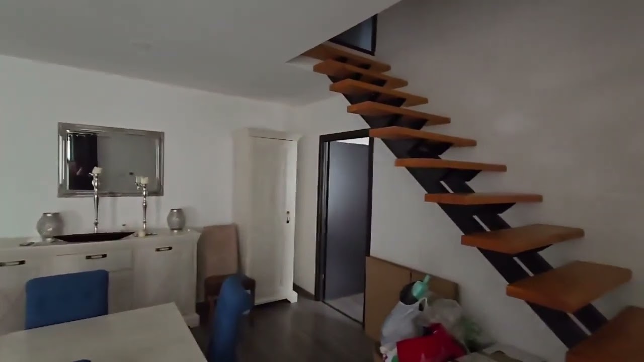 Apartament la casa de vanzare, central str. Cuza Voda-AP1470