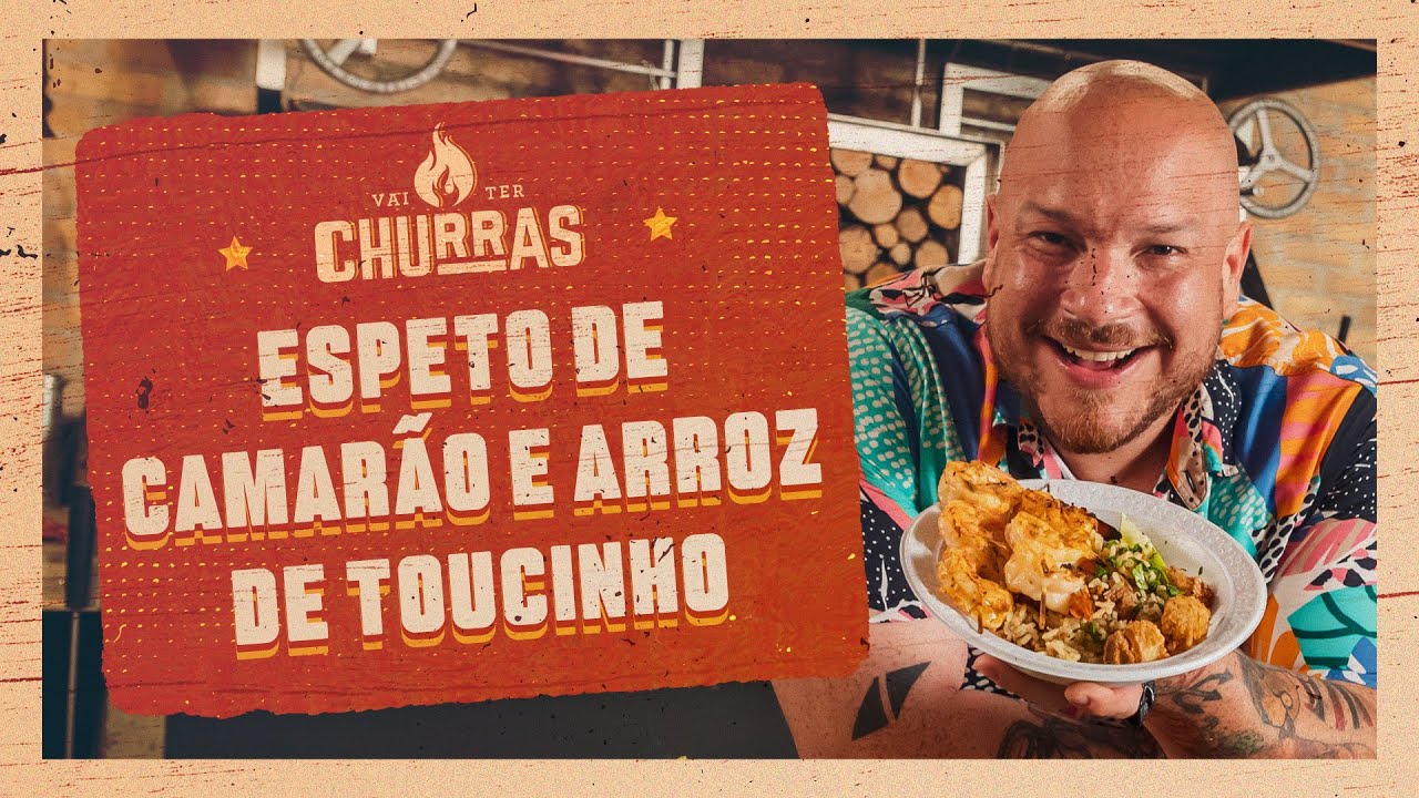 Espetinhos de camarão e arroz de toucinho | Comidas de rua