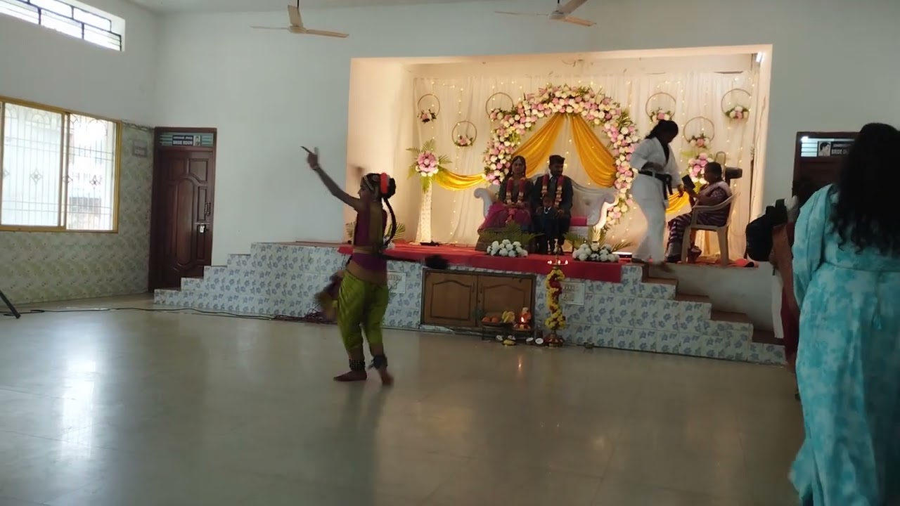 Pranavalaya dance