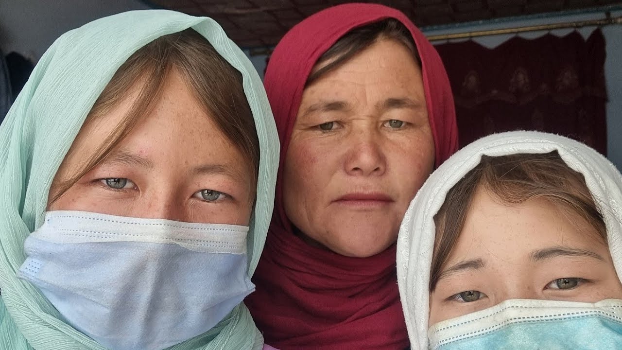 لایف زنده سوال جواب با خانواده 👨‍👩‍👧 از دل روستایی افغانستان