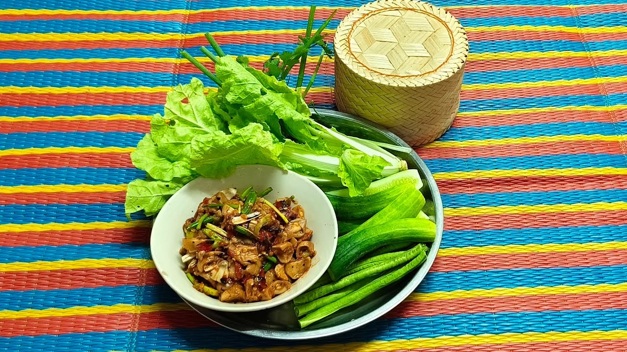 น้ำพริกเห็ดฟางกับผักสด อร่อยฟินสุดๆ