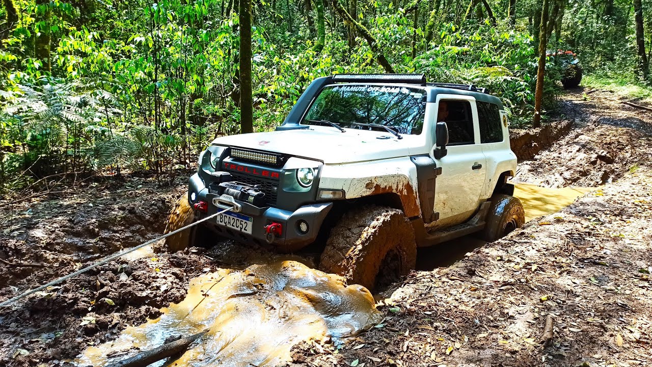 Troller 3.2 modelo novo acelerando! Trilha com muito barro lama & eros&atilde;o Campo Magro-Pr Off Road 4x4
