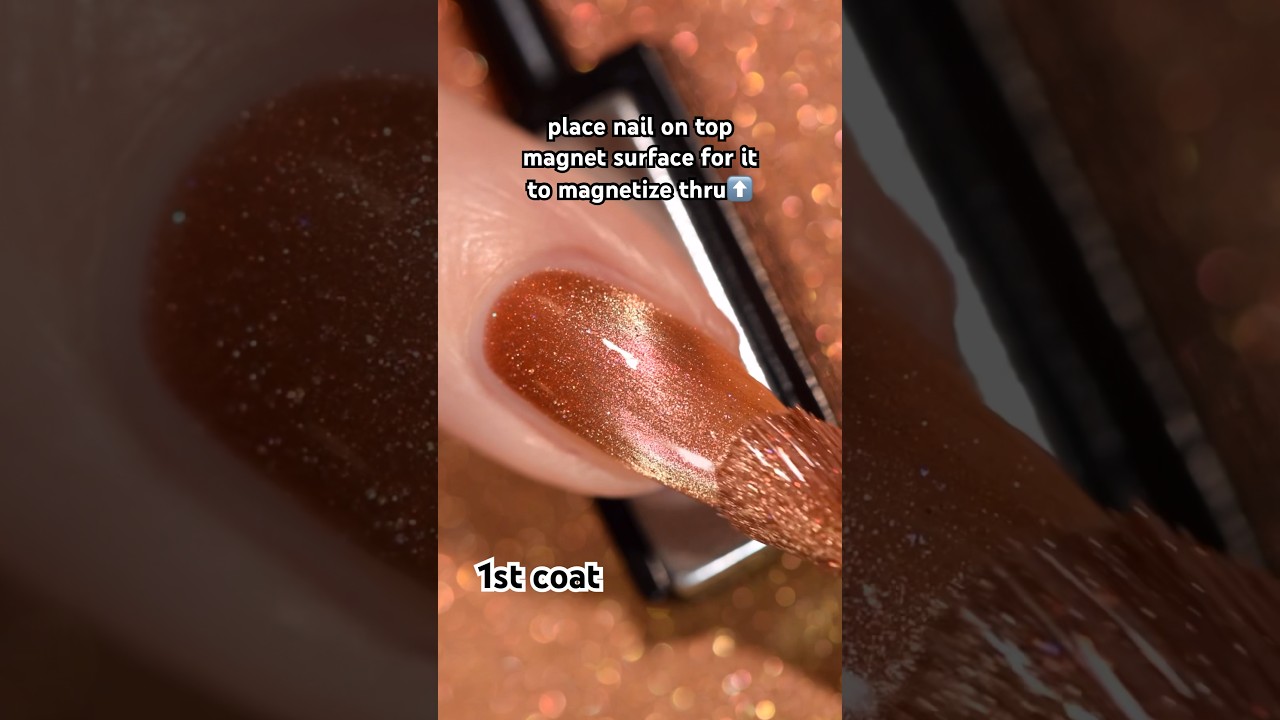 These nails look exactly like an orange cat eye👁️ How to use magnetic nail polish💅 Zyler Cat Eye😻