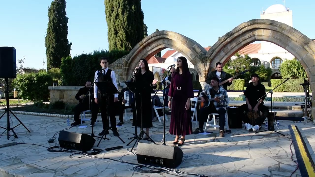 Μες την χασάπικη αγορά ( το χασαπάκι )  / Αντριάνα Θεοδούλου / Μικροί Ρεμπέτες