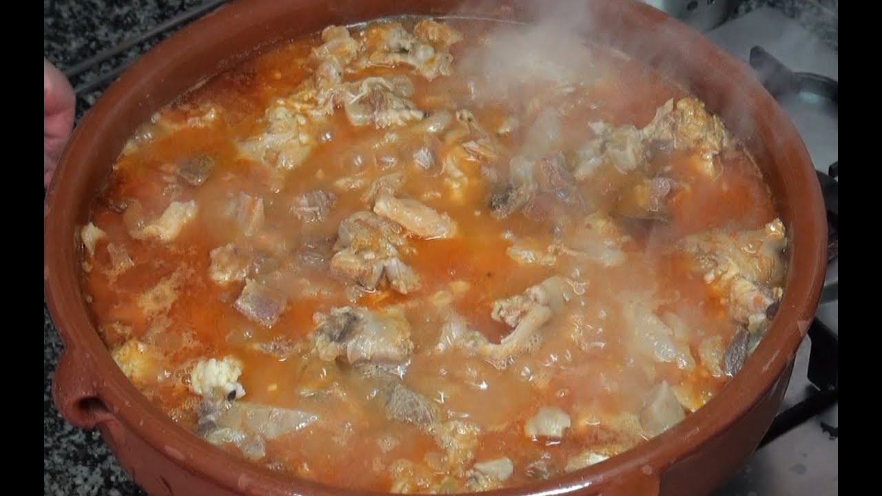 Pies de cerdo con cabeza de ternera en salsa Video receta 33 Aqu&iacute; cocinamos todos Cooking