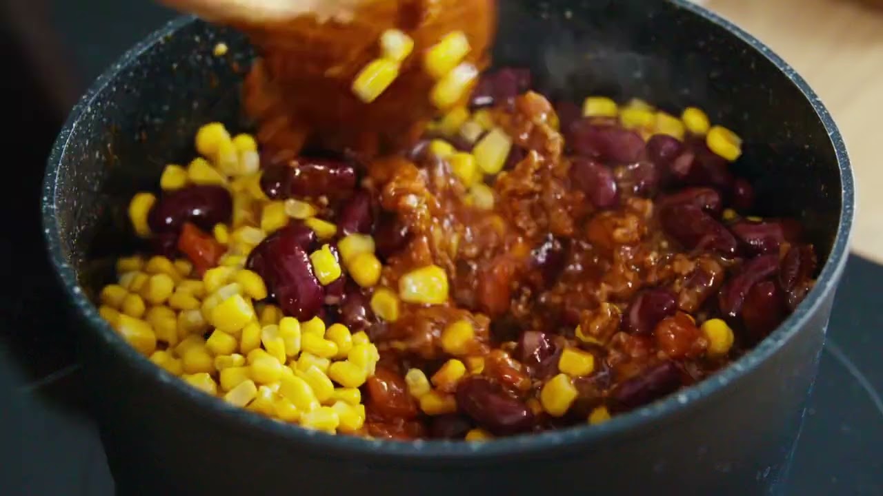 Nachos zapiekane z sosem Chili con Carne.