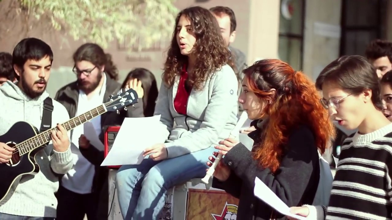 ODTÜ öğrencilerinden Boğaziçi'ne şarkılı selam: 