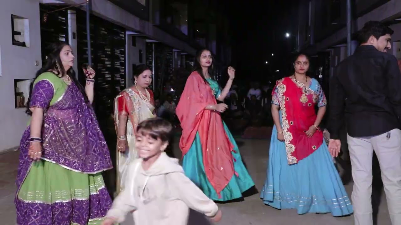 Yash and Khushbu Marriage Garba- Part 2 - Bhesaniya Parivar
