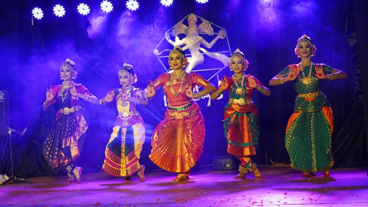 Pushpanjali.   പുഷ്പാഞ്ജലി...