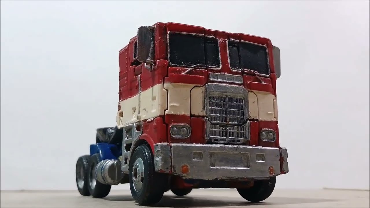 Transformers Leaving Cybertron OPTIMUS PRIME Short-Flash Stop Motion (Osro style)