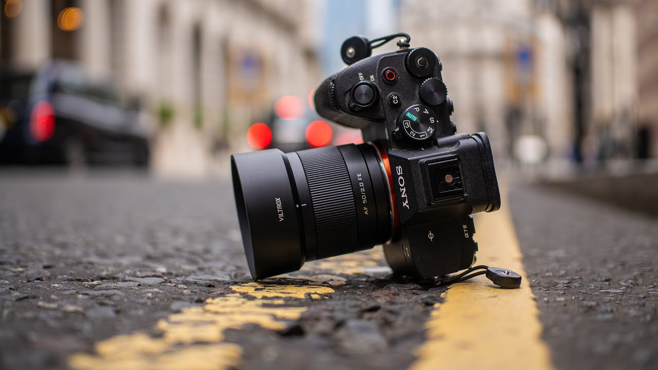 POV Street Photography - Sony A7IV + Viltrox 50mm F2 // LONDON