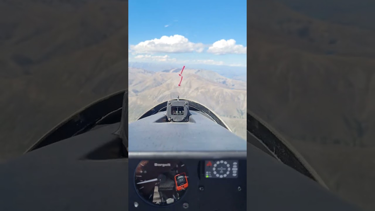 Stunning Omarama air in a glider!