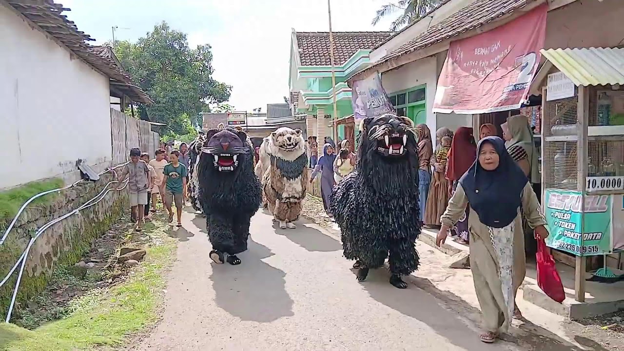 Kirab Can Macanan Ba Lakek Hamdians Di Desa Tegal Jati