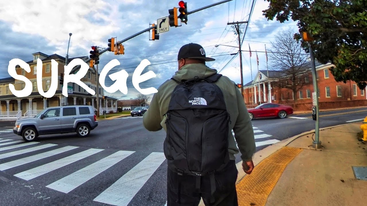 Рюкзак North Face Surge 2021–2022: новый король городского EDC?