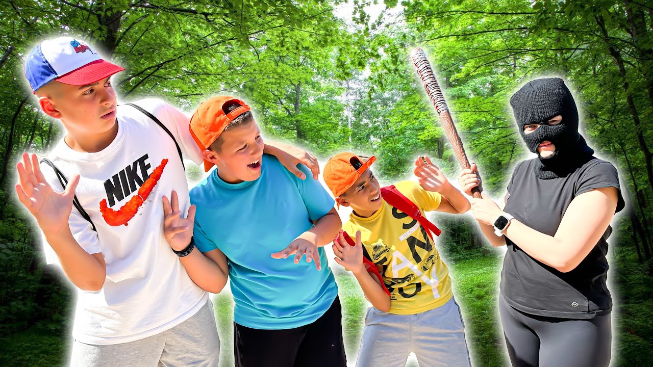 ΜΑΣ ΚΥΝΗΓΑΕΙ ΚΛΕΦΤΗΣ ΣΤΟ ΠΑΡΚΟ!