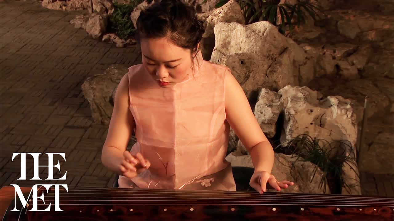 Guqin: “The Moon Over the Mountain Guan,” performed by Jiaoyue Lyu