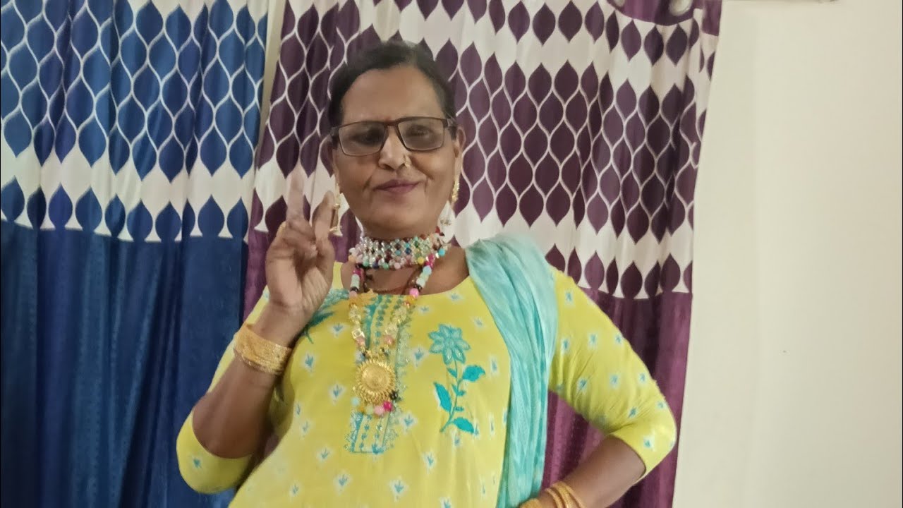 हिमांशी लाइव है!