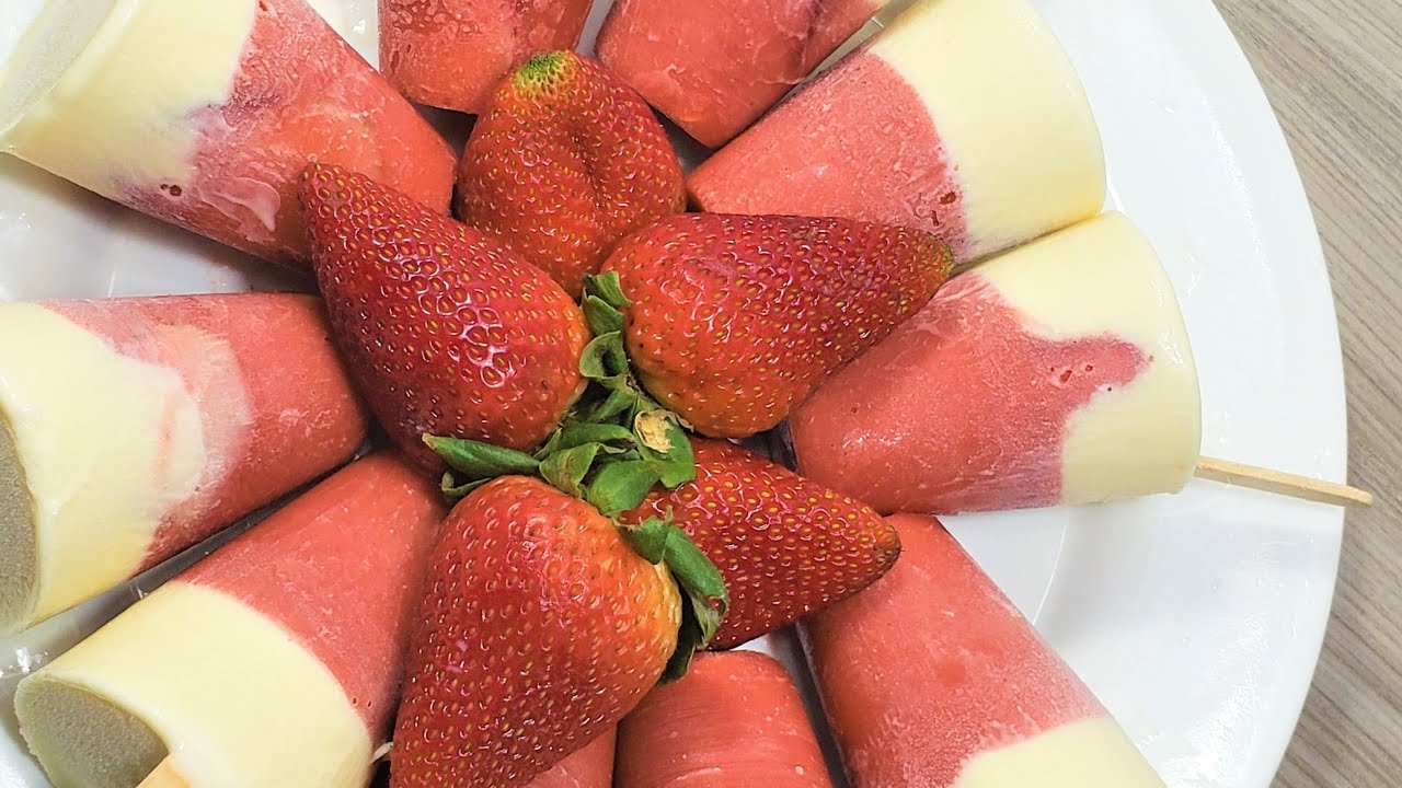 como hacer Helados de FRESA y tres leches - helados de LECHE con FRESA - helados de fresa cremosos