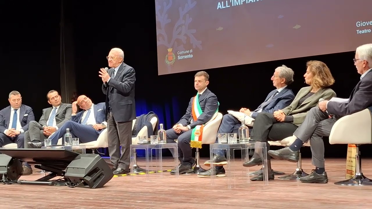 Vincenzo De Luca: intervento al Teatro Tasso sulla dismissione del depuratore di Sorrento