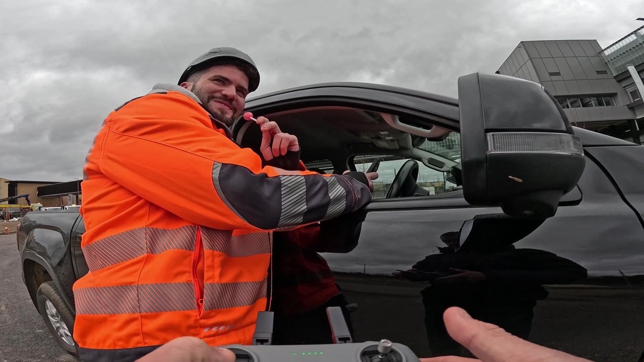 Нет, вы не можете получить копию фотографии, которую меня попросила сделать охрана! 😨🎥🛸❌