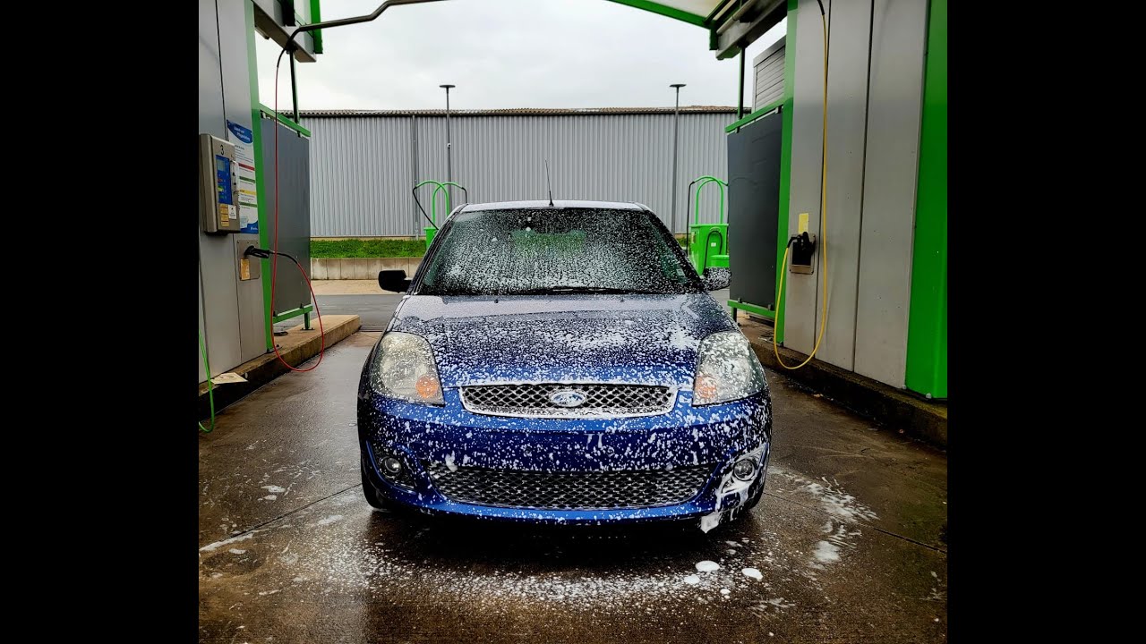 Interieur und Exterieur Ford Fiesta 2008 waschen und polieren . Dirty Ford Fiesta full Detailing