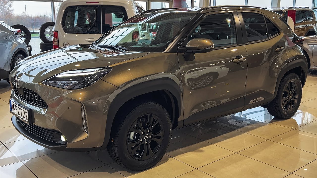 TOYOTA YARIS CROSS ACTIVE PLUS 2025 -  INTERIOR AND EXTERIOR WALKAROUND 4K