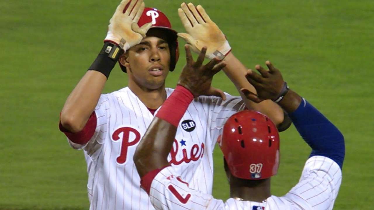 TOR@PHI: Altherr doubles, homers for first MLB hits