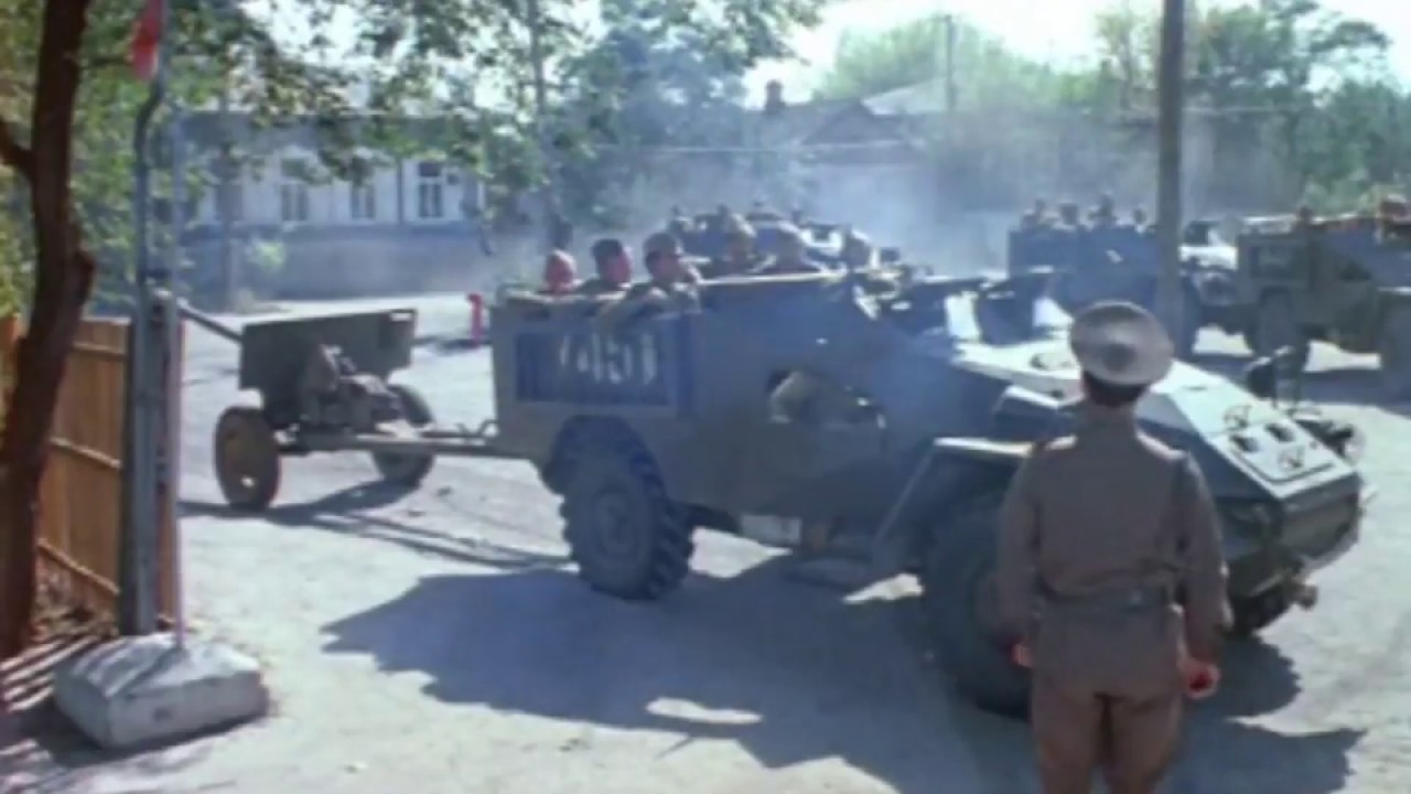 Soviet Army BTR-40