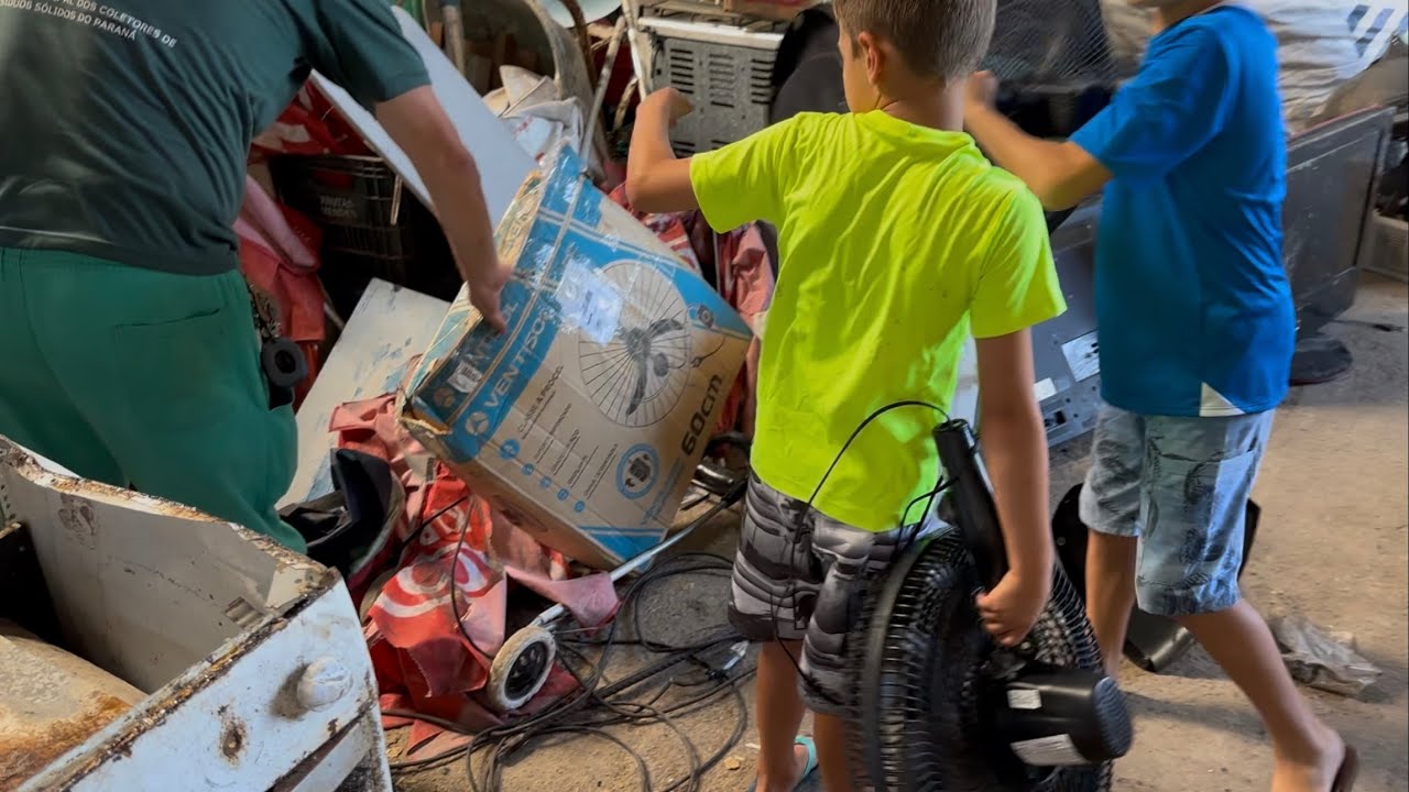 Compramos VENTILADORES de parede, de coluna e de mesa na RECICLAGEM da praia 