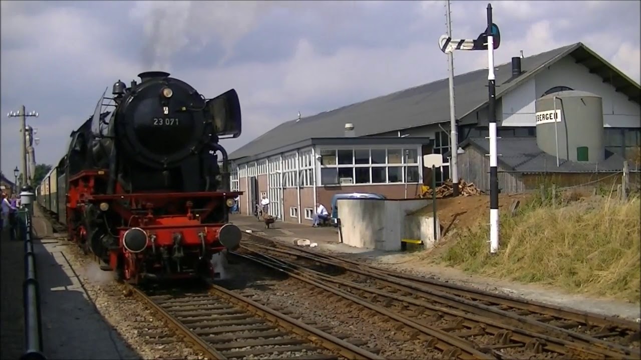 Veluwsche Stoomtrein Maatschappij / VSM-depot Beekbergen met loc 23 071 in actie (2012)