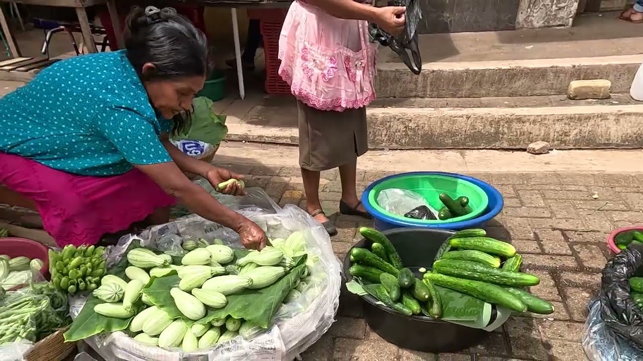 Así es el mercado de Nahuizalco en Sonsonate por la MAÑANA