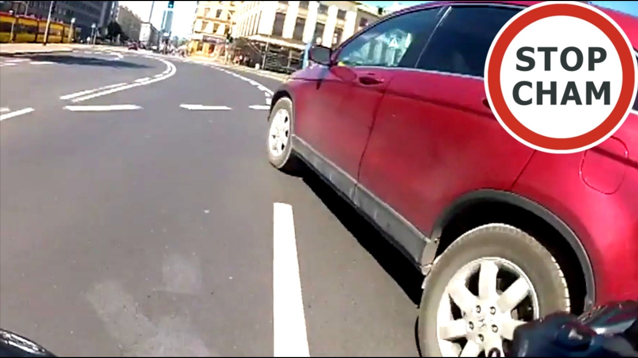 Agresja na drodze - kierowca vs rowerzysta #2155 Wasze Filmy