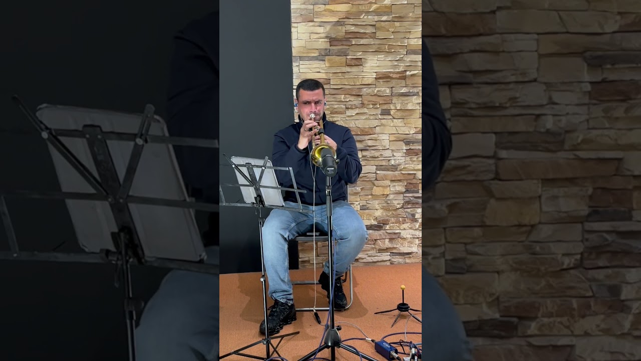 Luis Martelo - Have yourself a Merry little Christmas - Live at Rádio Amália 