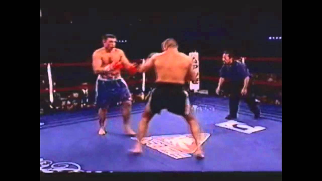Good motivation video - Karate, mma and more - Eminem till I collapse Dubstep.wmv