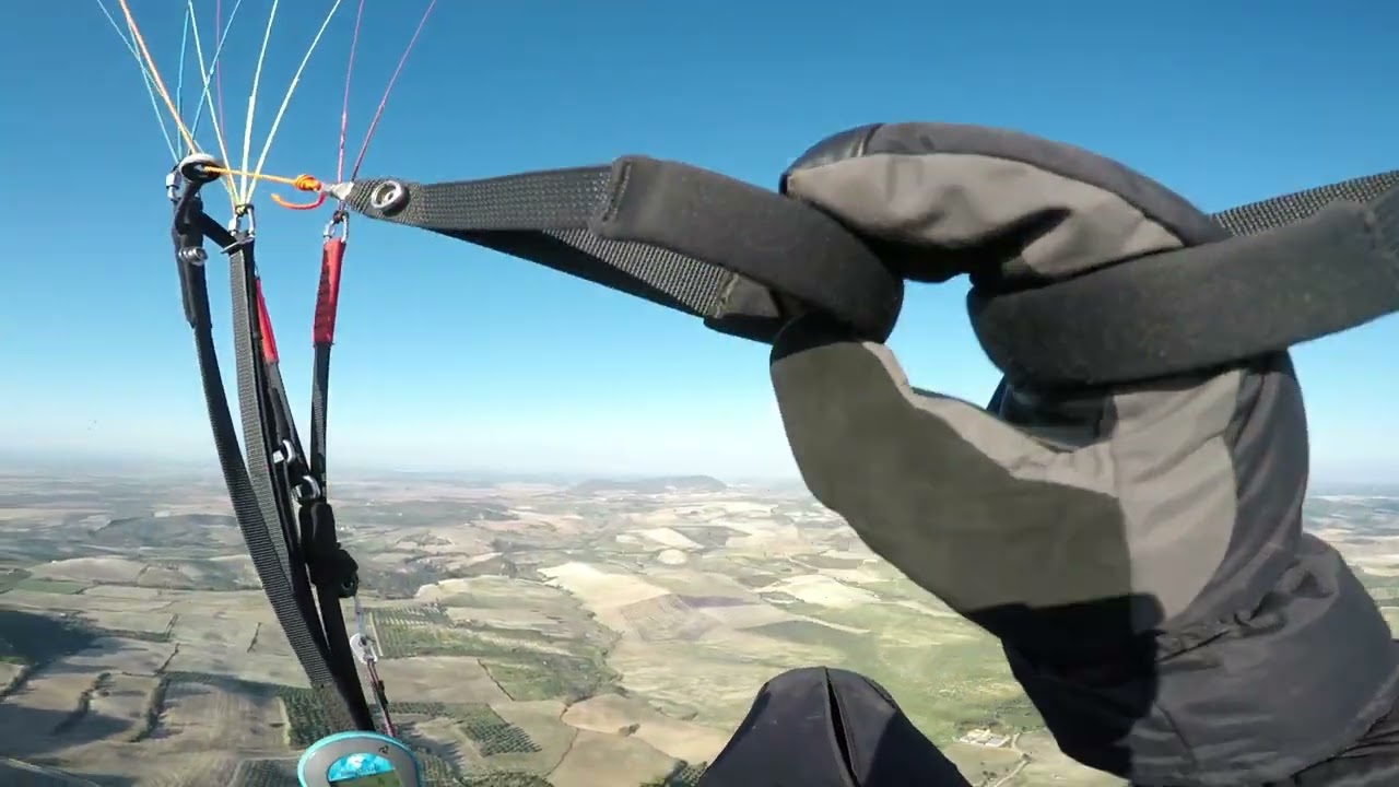 Floating around over Spain, talking about my harness and pyrocumulus