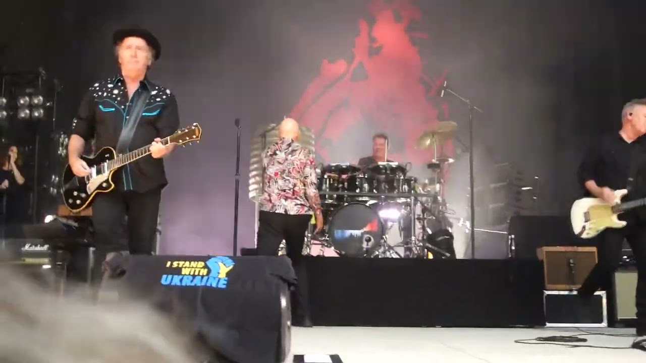 Midnight Oil - Put Down that Weapon - Leipzig 6/7/22
