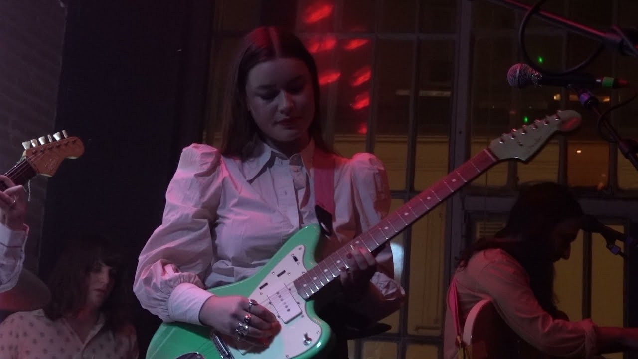 Wet Leg - Too Late Now - Paris Supersonic 2021