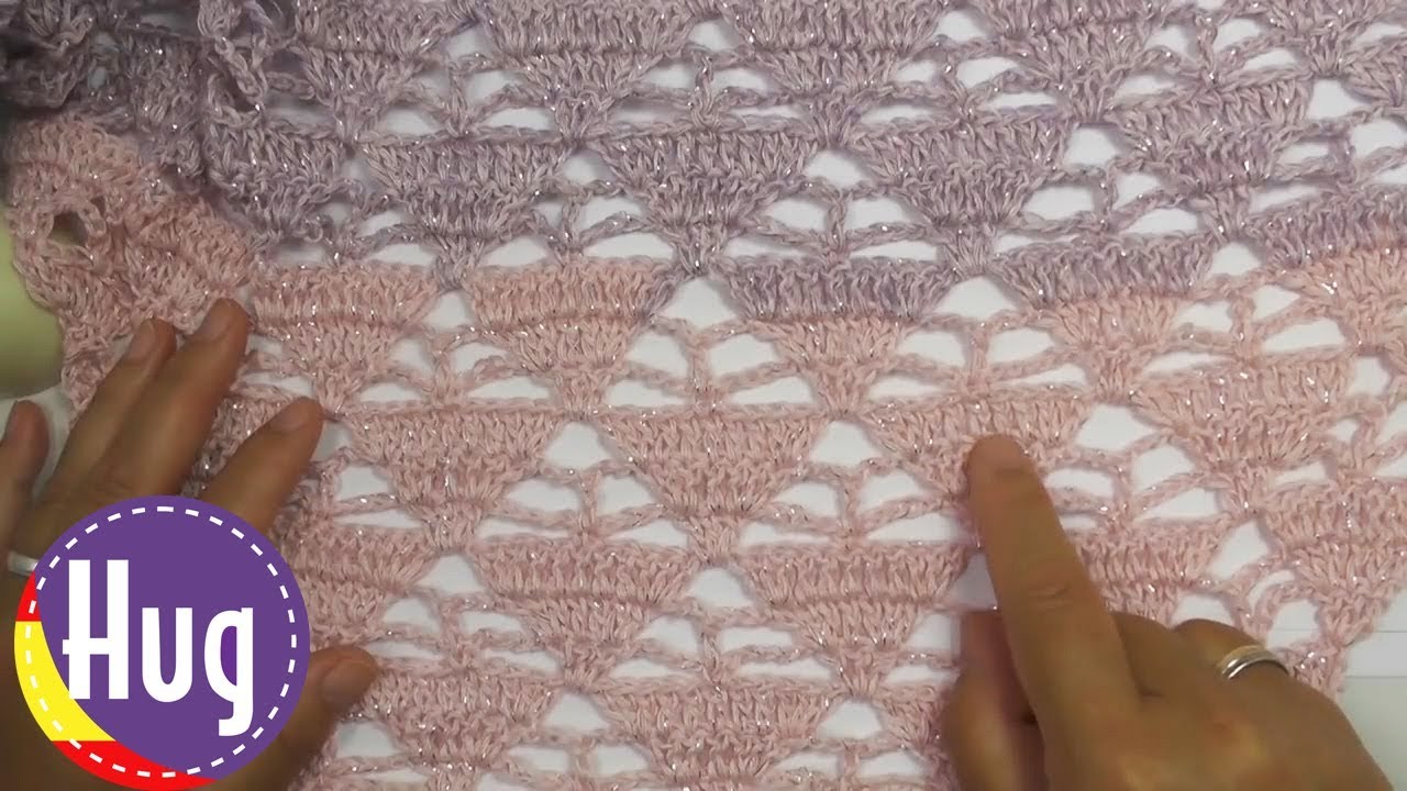 Crochet chal triangular 