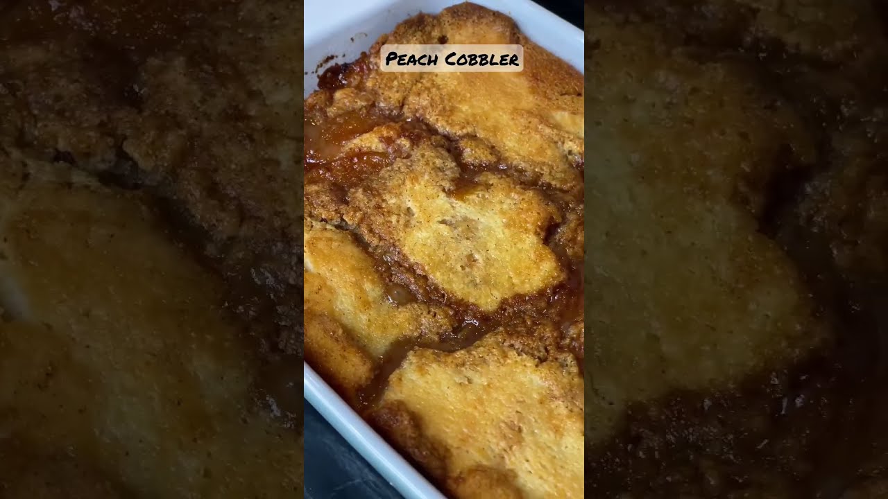 Легкий южноперсиковый пирог с корочкой из коблера