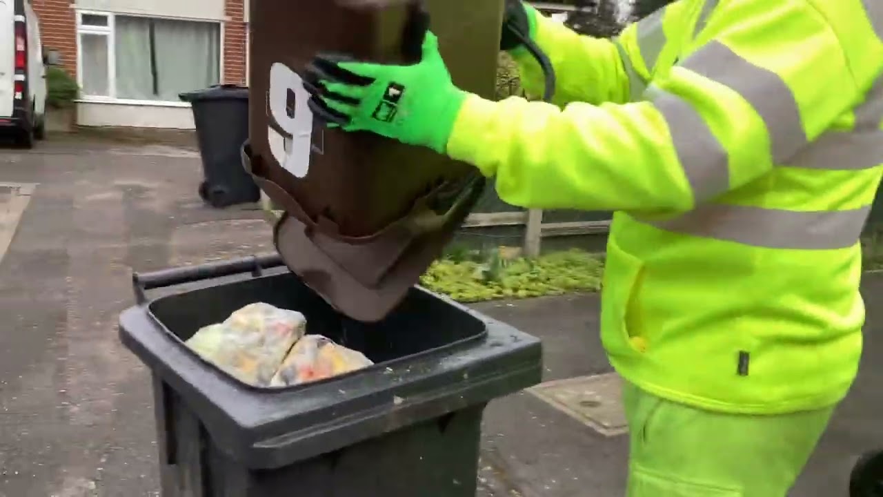 Food caddy collection in Bournemouth part 1 (07/03/2024)