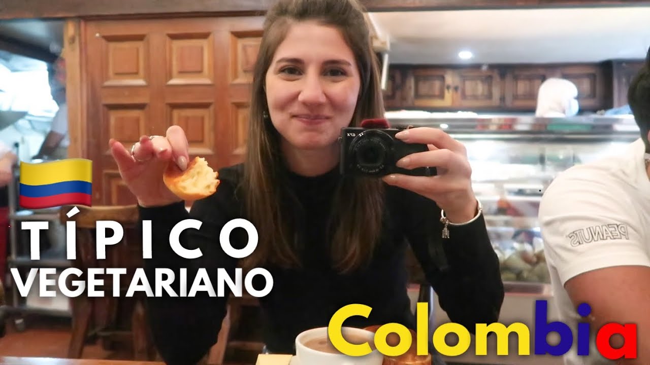 PROBANDO COMIDA TÍPICA EN BOGOTÁ - VEGETARIANA | ANGELIANAK