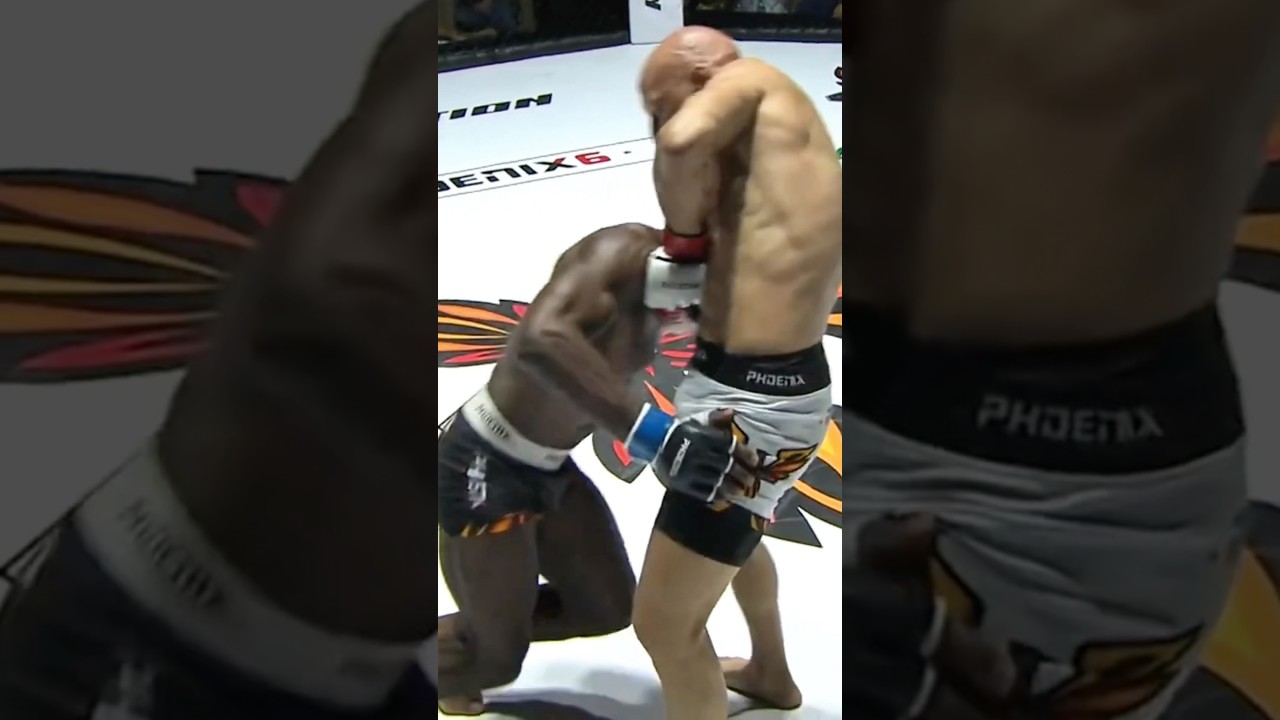 😱 Guillotine Choke So Tight! #mma #fighter #combatsports #knockout