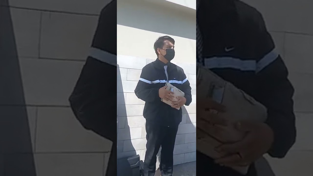 Conversando con los testigos de Jehová en las calles sobre la barba y  las tradiciones de hombres