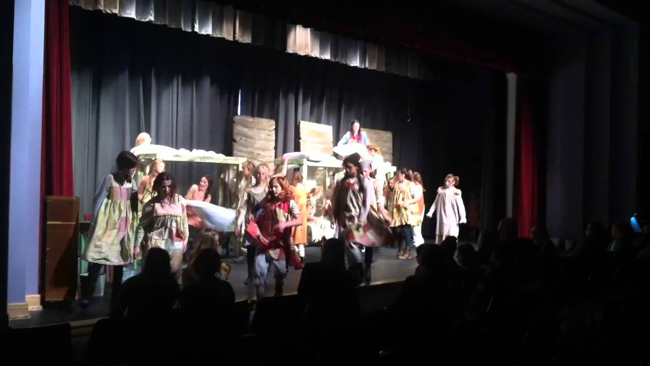 Lo in 'Hard Knock Life' (Stilwell's production of 'Annie')
