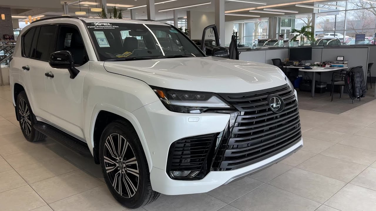 2026 Lexus LX LX 700h Luxury Glenview, Winnetka, Wilmette, Northbrook, Deerfield, IL