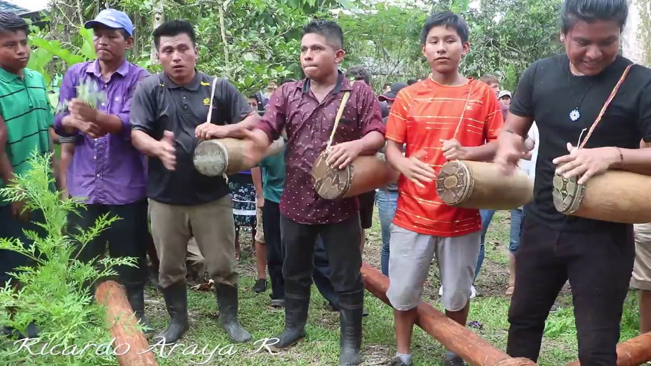 Canto sagrado Bribri durante el Festival Cultural Ak Kué 2019 en Amubri, Talamanca