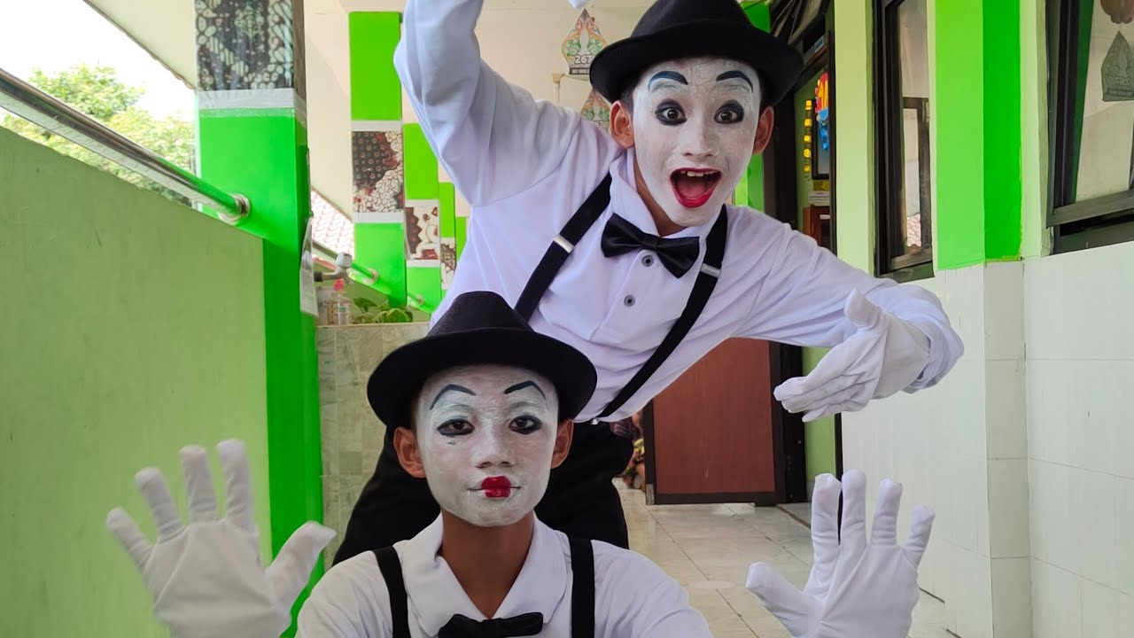Pantomim Bermain Layangan