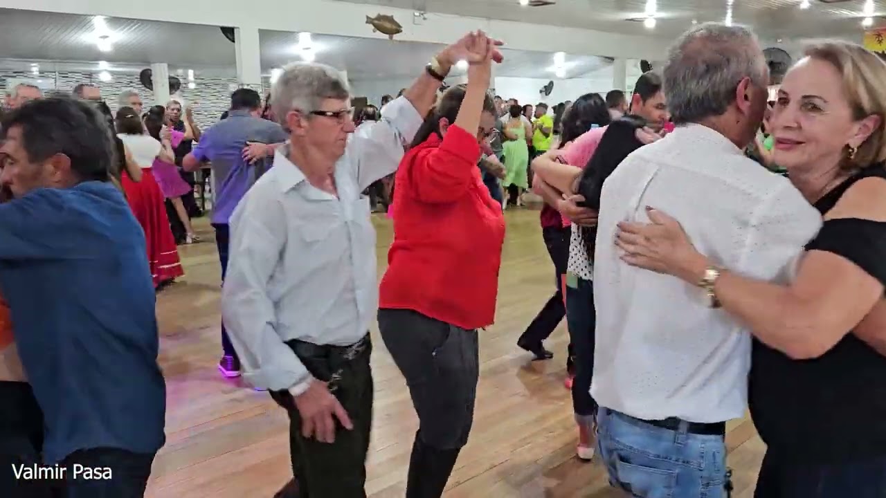 Valmir Pasa Pra Você Dançar e se apaixonar
